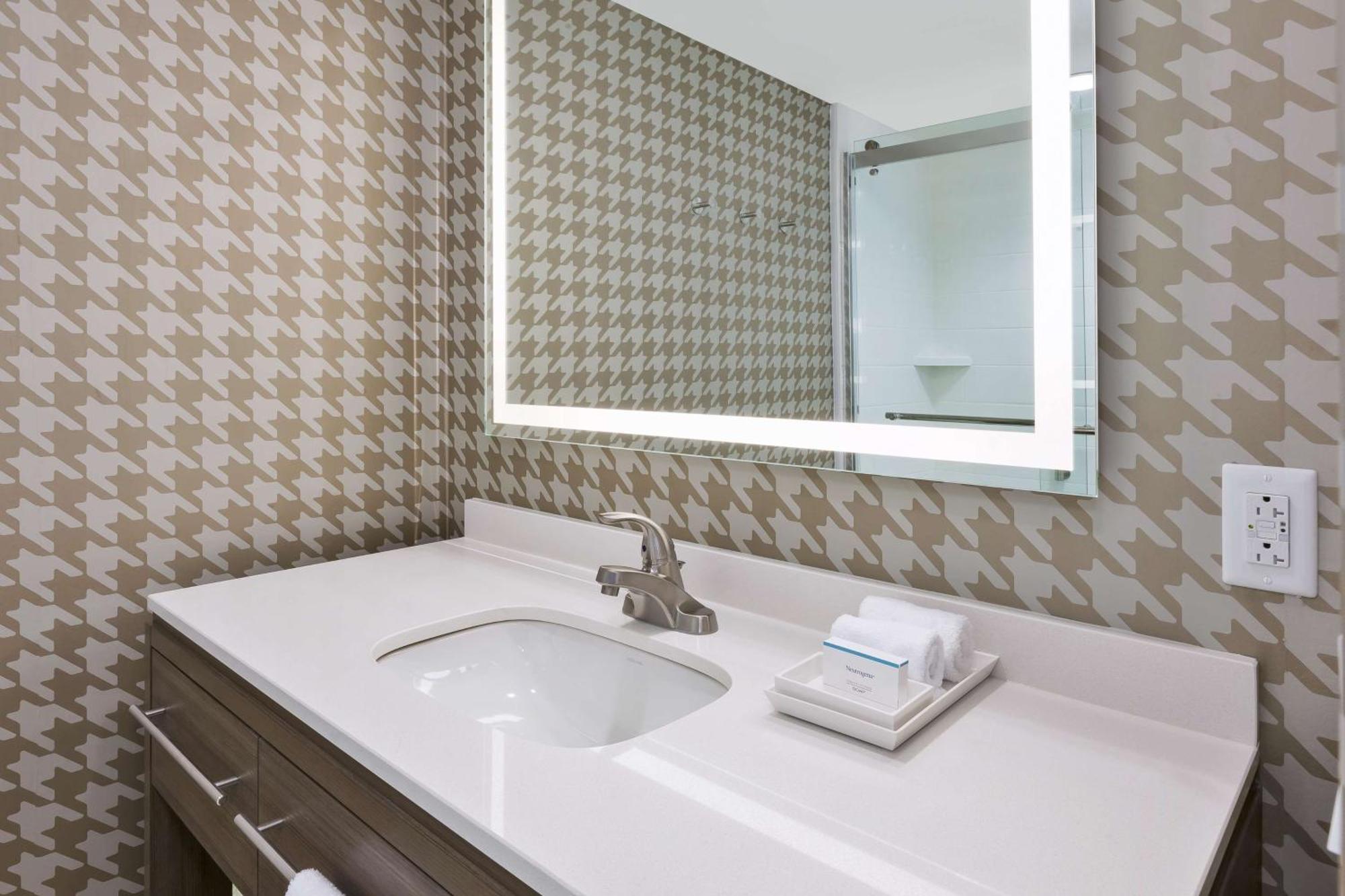 Home2 Suites ويلمنجتون المظهر الخارجي الصورة